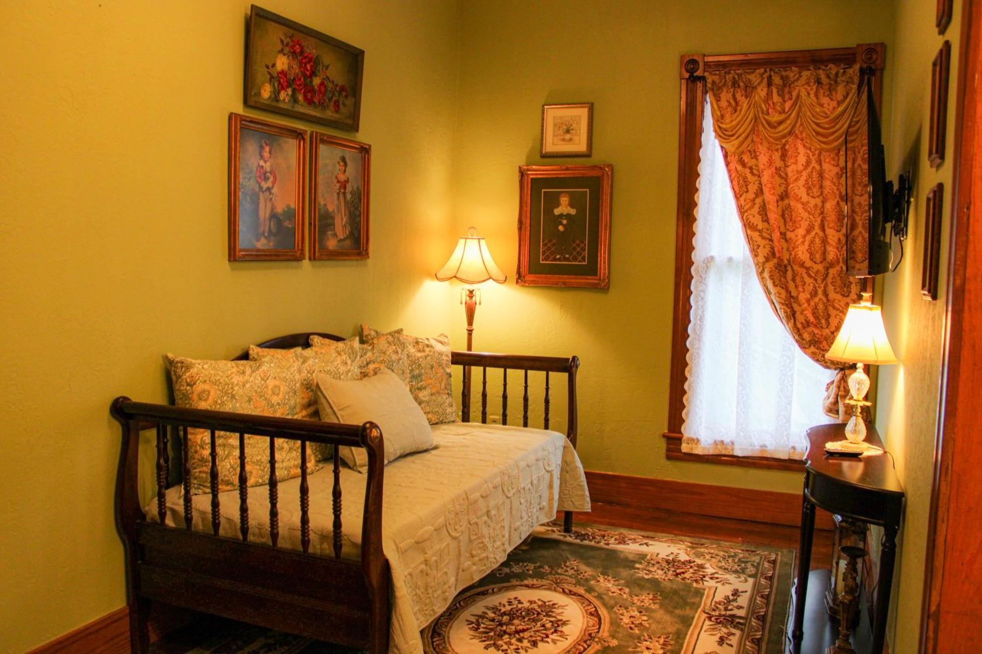 Woodbine Inn And Restaurant Madisonville Buitenkant foto